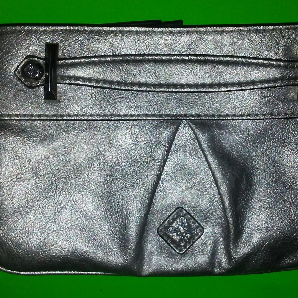 Vera Wang wristlet